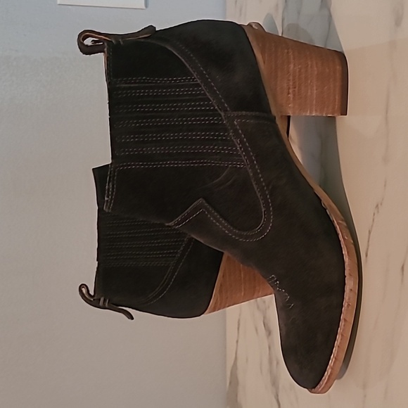 Dolce Vita Jones Dark Gray Suede Leather Chelsea Western Ankle Booties Wmn 9.5 - Picture 4 of 16